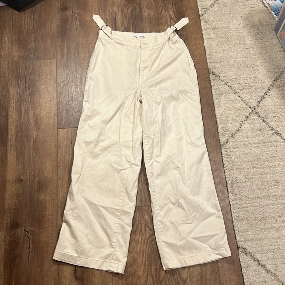 Cream colored women’s jeans